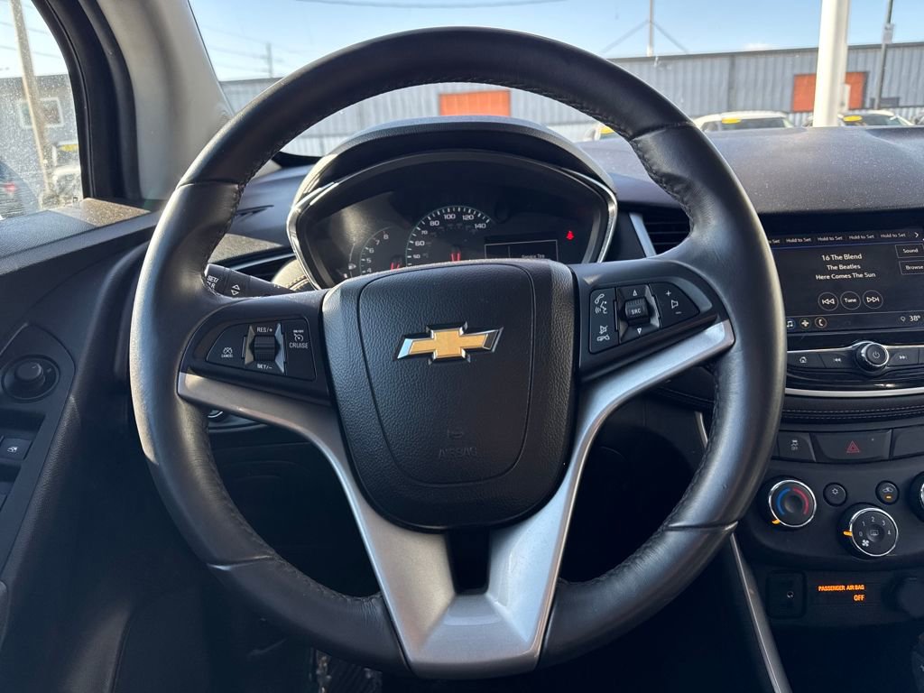 Used 2018 Chevrolet Trax LT w/ LT Convenience Package image 14