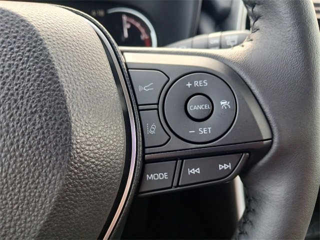 Used 2025 Toyota RAV4 XLE Premium image 20