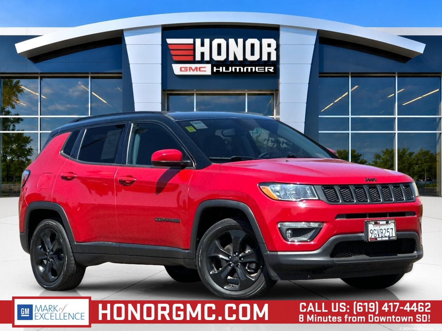 Used 2019 Jeep Compass Latitude FWD image 1