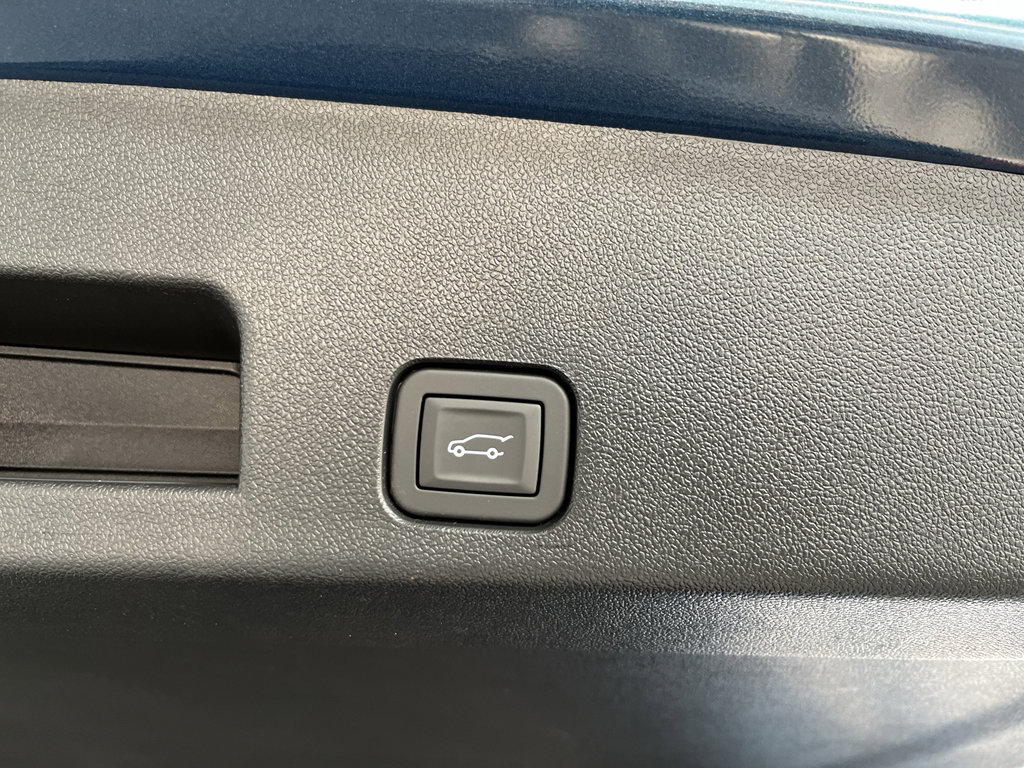 New 2026 Chevrolet Traverse LT FWD image 10