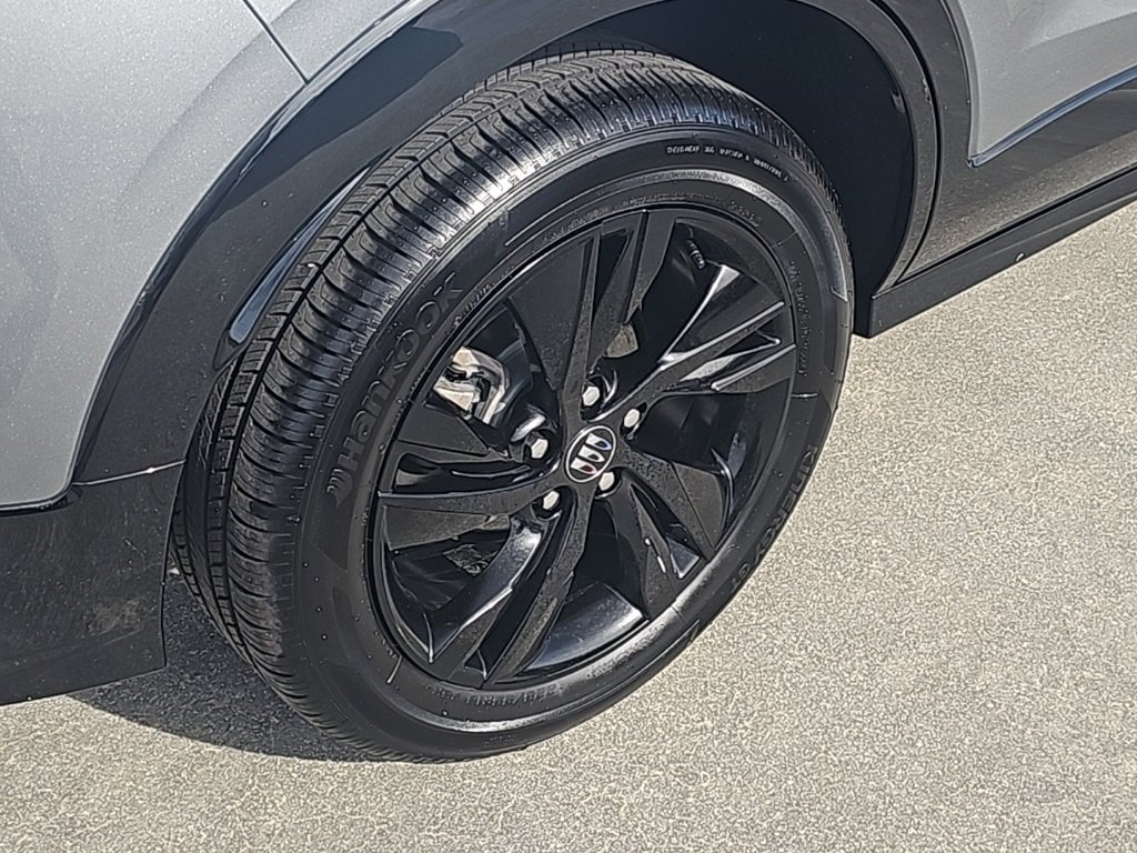 Used 2025 Buick Encore GX Sport Touring w/ Advanced Technology Package image 8