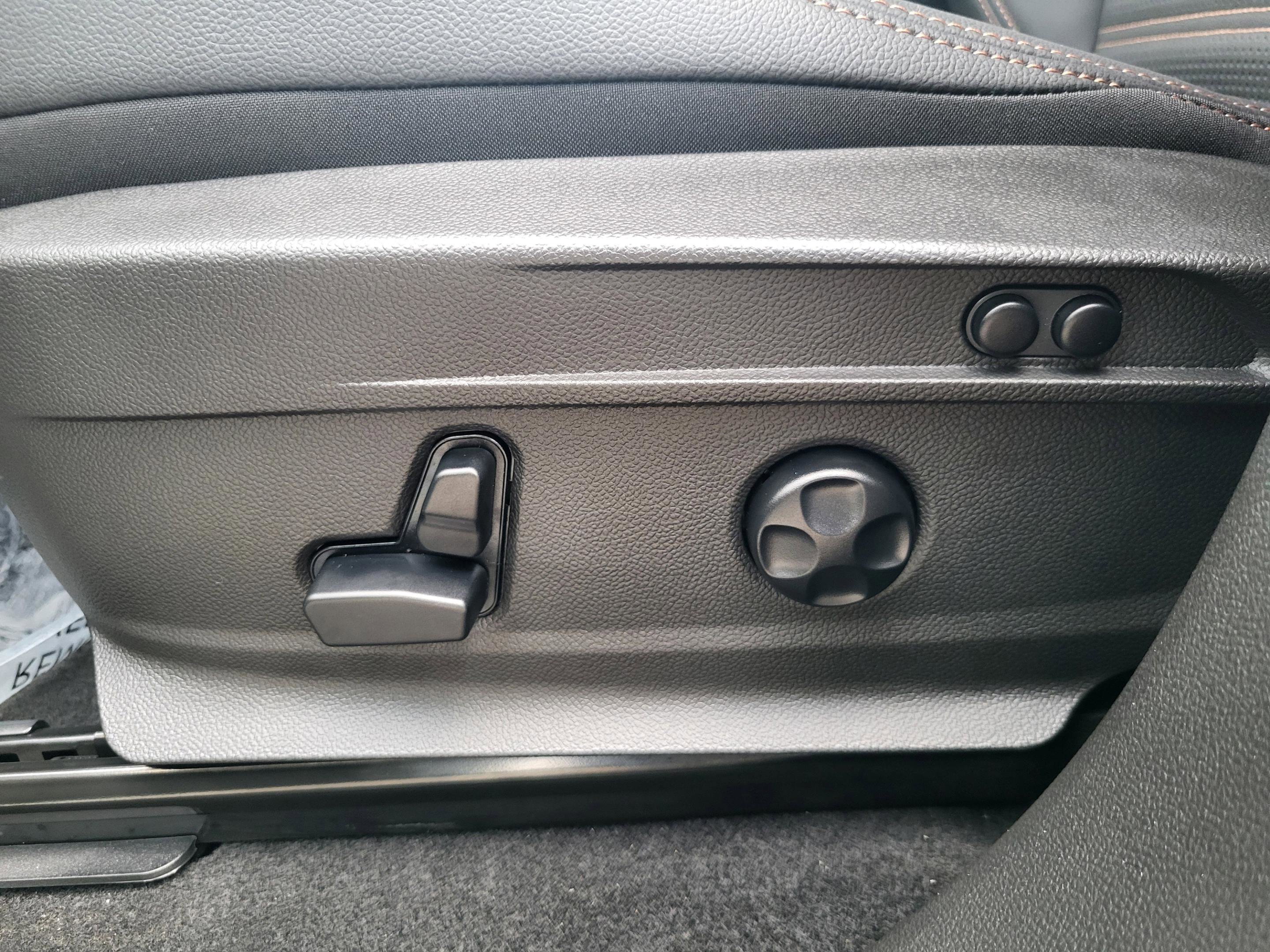 New 2025 Alfa Romeo Stelvio Sprint image 43