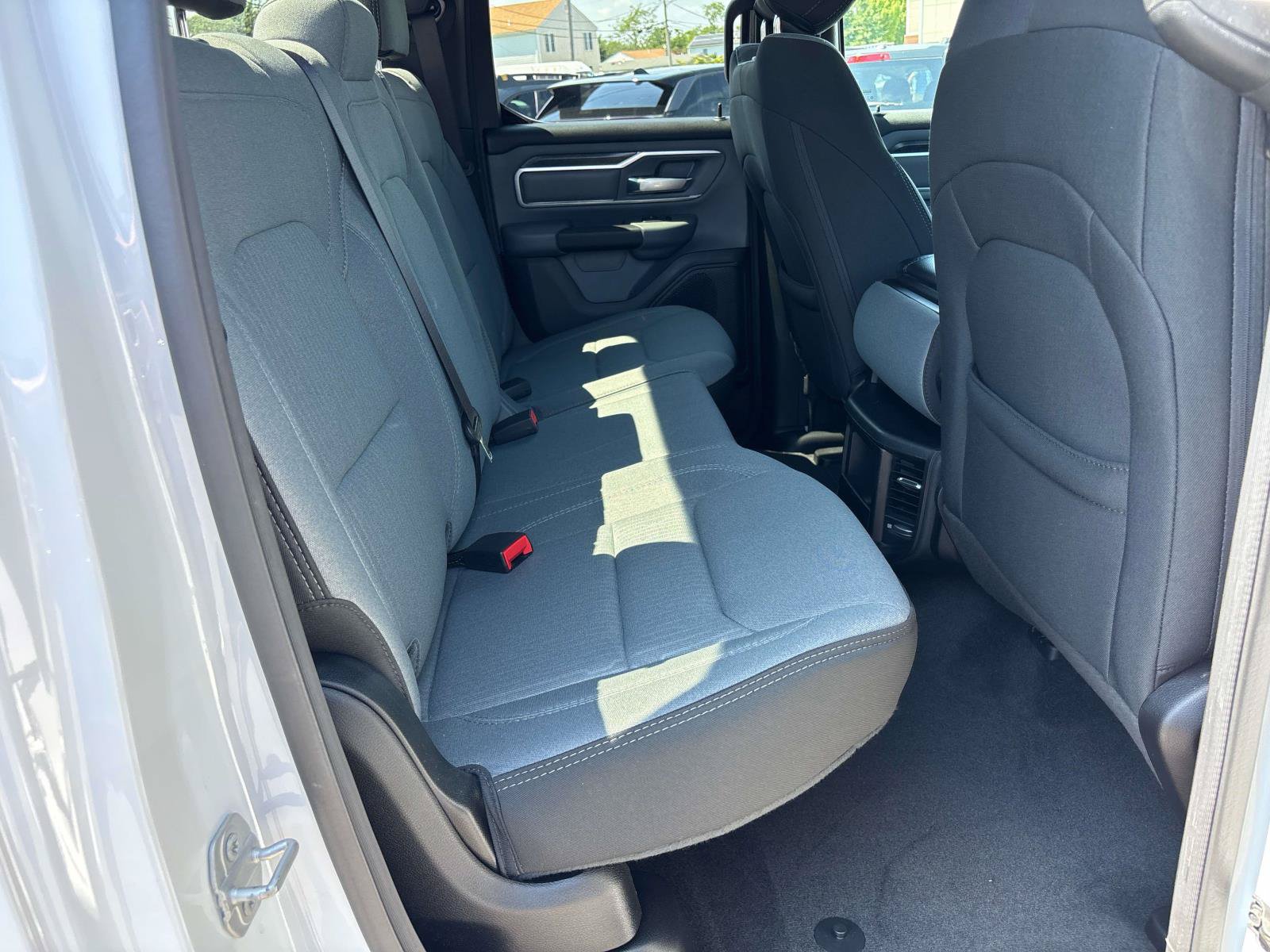 Used 2022 RAM 1500 Big Horn AWD/4WD image 15