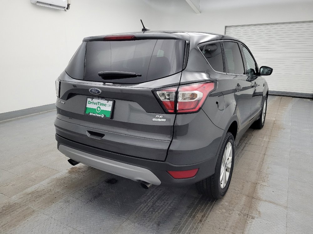 Used 2017 Ford Escape SE image 7