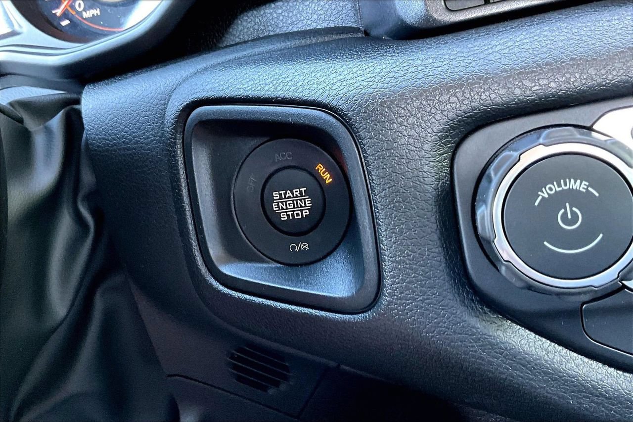 New 2026 Jeep Gladiator Sport AWD/4WD image 23