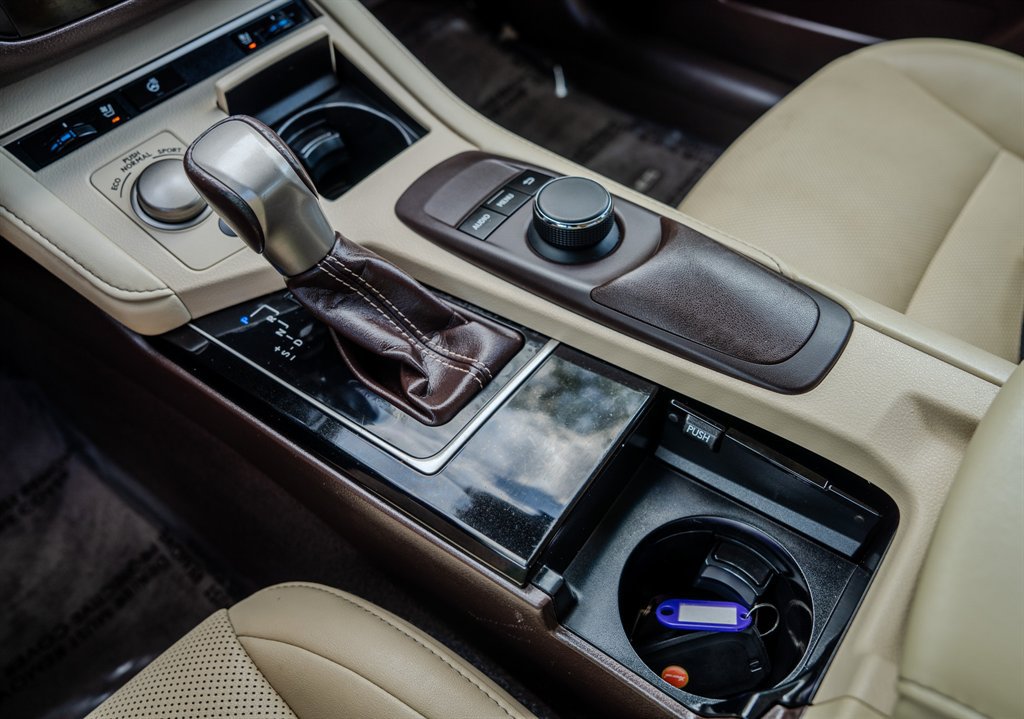 Used 2018 Lexus ES 350 w/ Premier Package FWD image 22