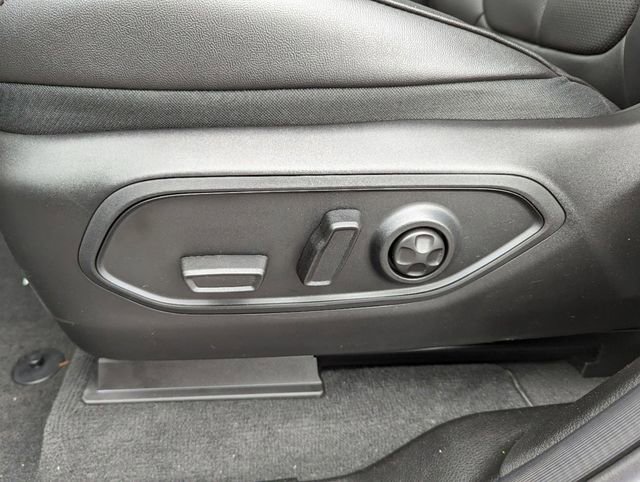 Used 2023 Jeep Grand Cherokee 4WD 4xe w/ Luxury Tech Group II image 9