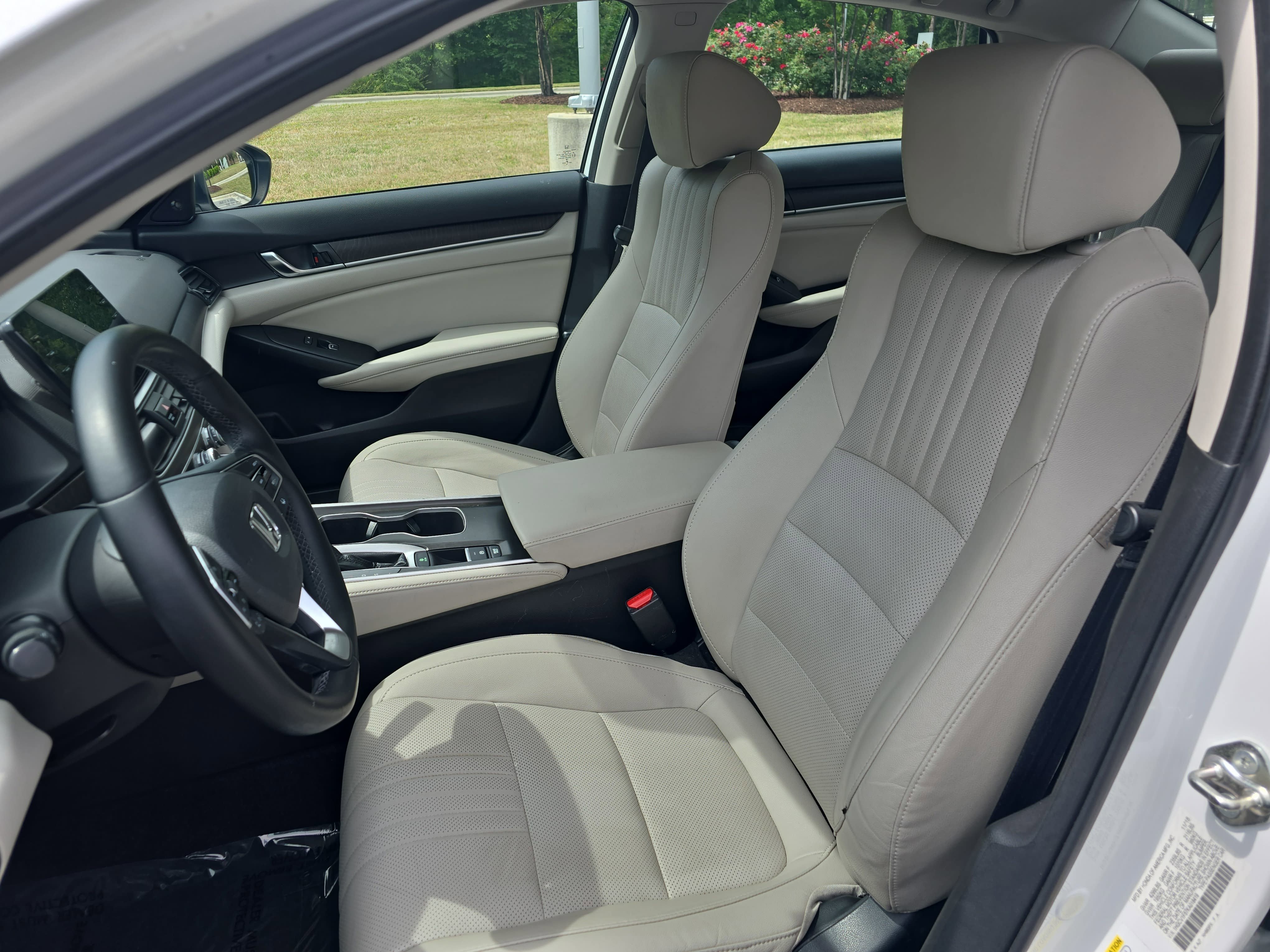 Used 2019 Honda Accord EX-L image 16