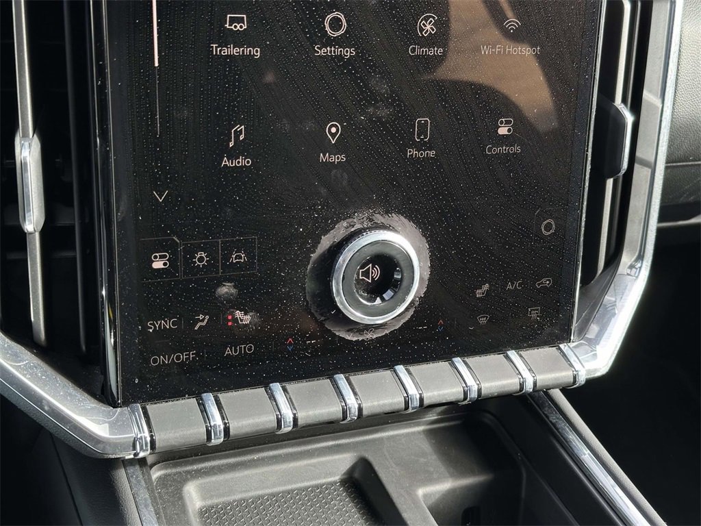 Used 2025 GMC Acadia Elevation image 5