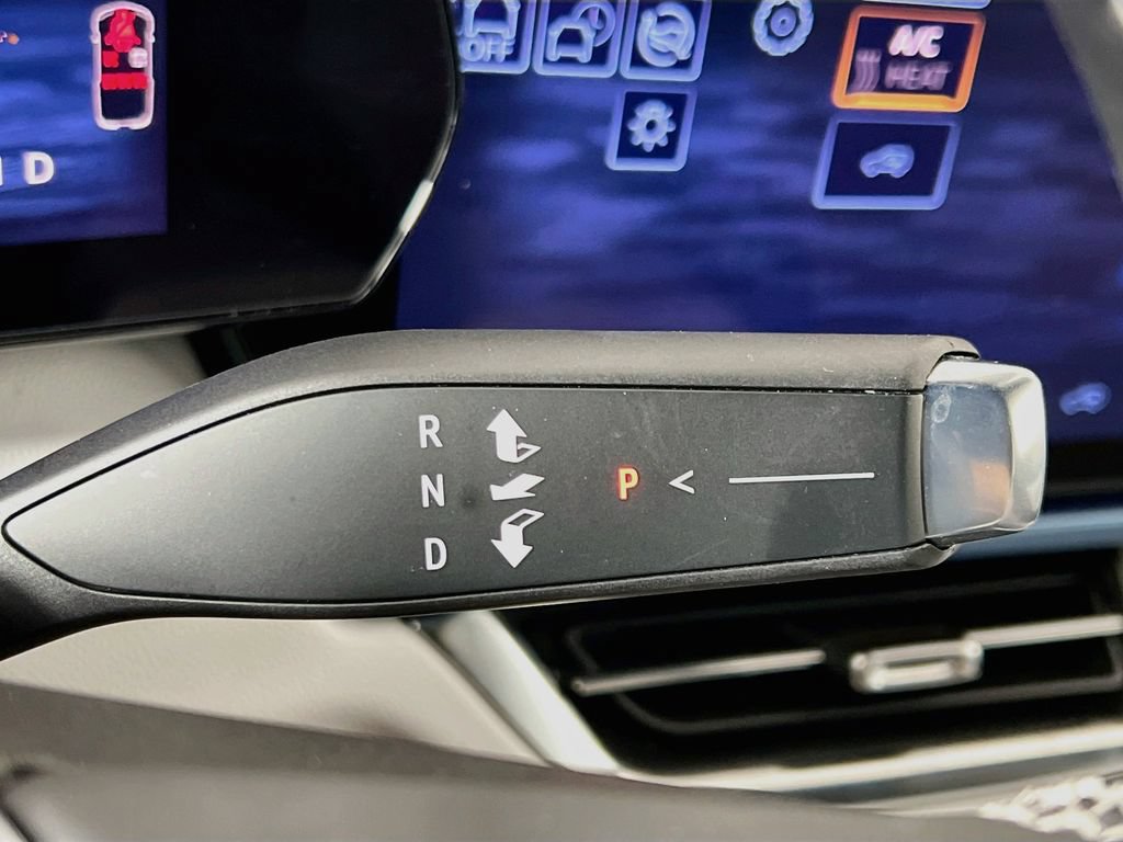 New 2026 Chevrolet Equinox EV LT FWD image 17