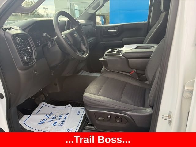 Used 2022 Chevrolet Silverado 1500 Custom Trail Boss w/ LPO, Dark Essentials Package AWD/4WD image 10