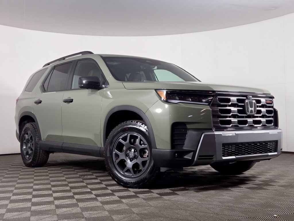 New 2026 Honda Pilot TrailSport image 2