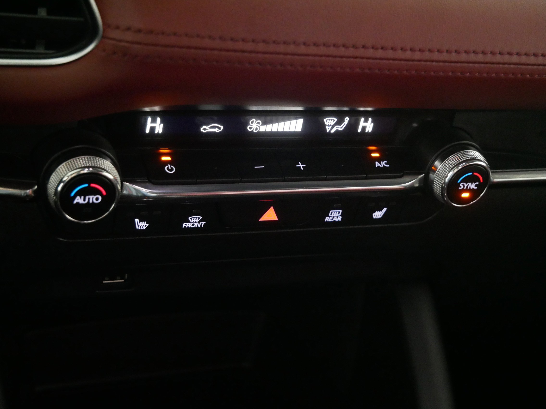 Used 2021 MAZDA MAZDA3 s image 23