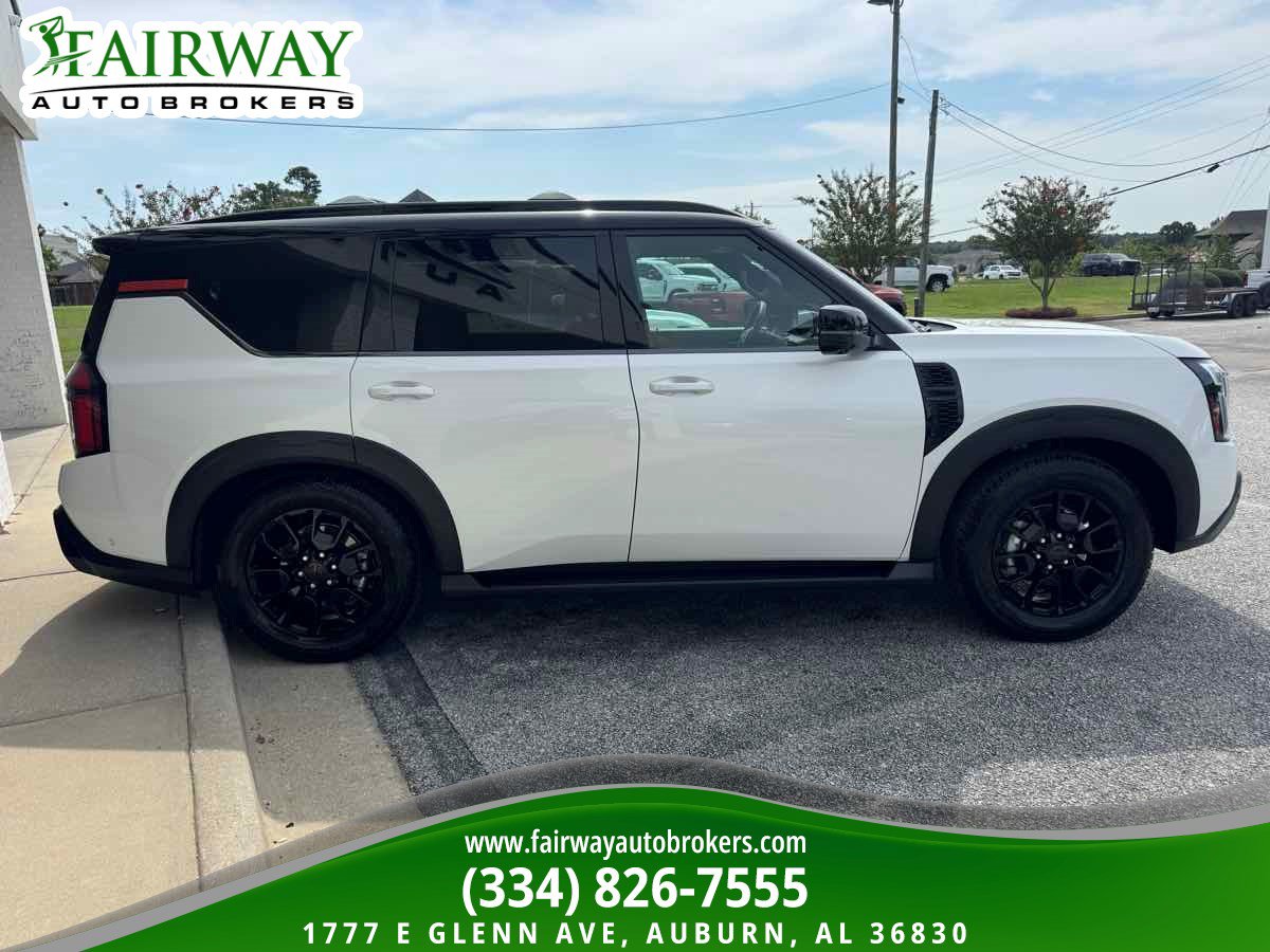 Used 2025 Nissan Armada PRO-4X w/ Pro-4X Premium Package AWD/4WD image 4