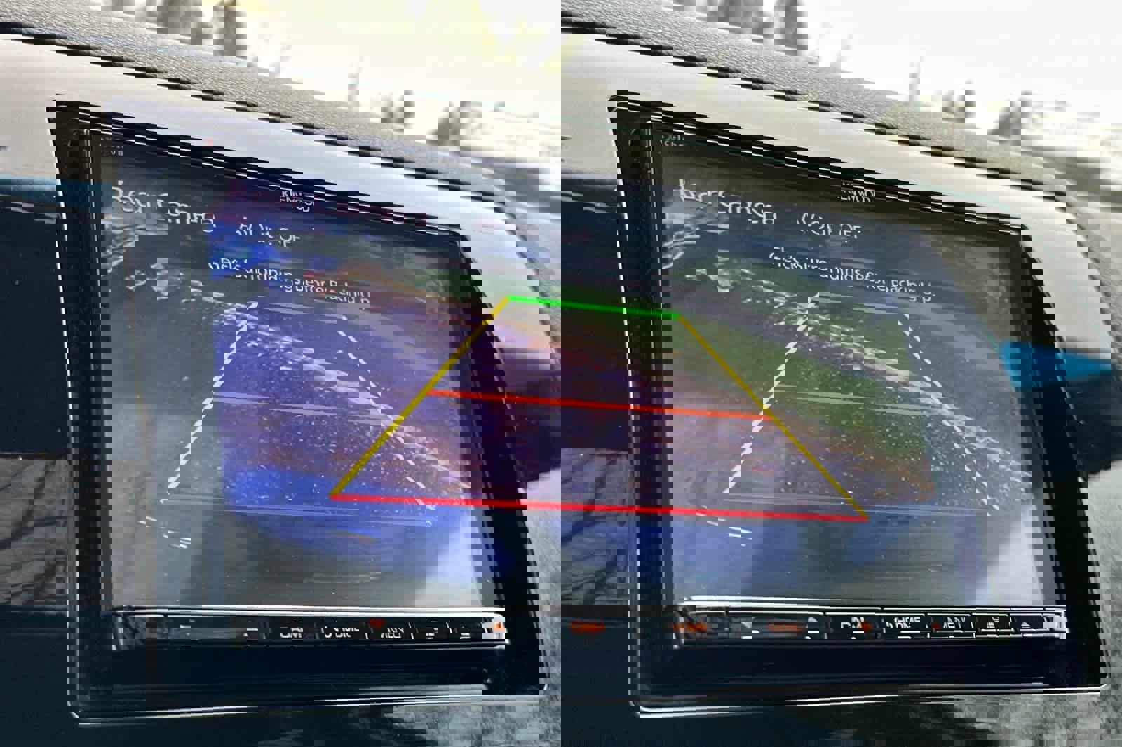 Used 2010 Toyota Tundra 4x4 CrewMax image 18