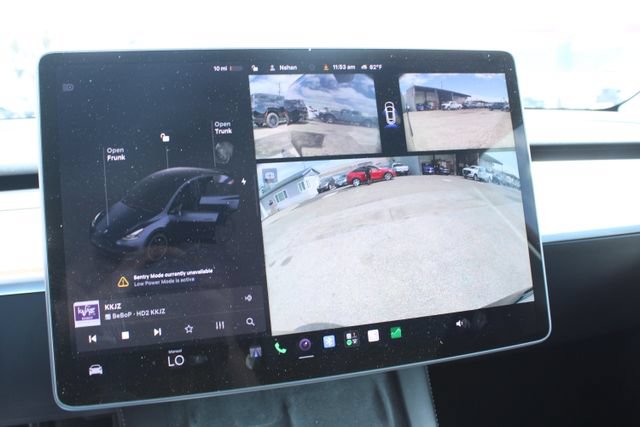 Used 2024 Tesla Model Y Performance AWD/4WD image 19