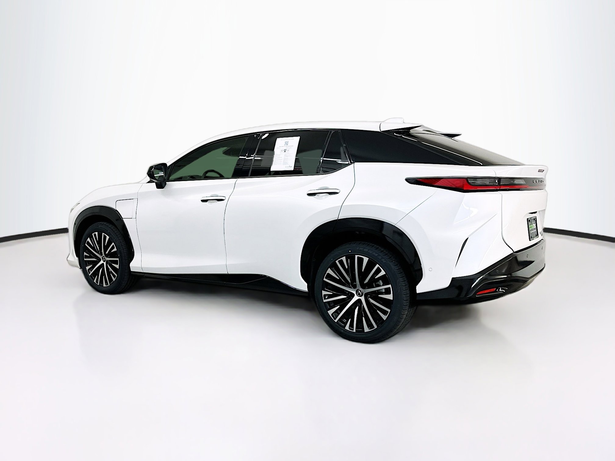 Used 2023 Lexus RZ 450e Premium w/ Technology Package AWD/4WD image 5