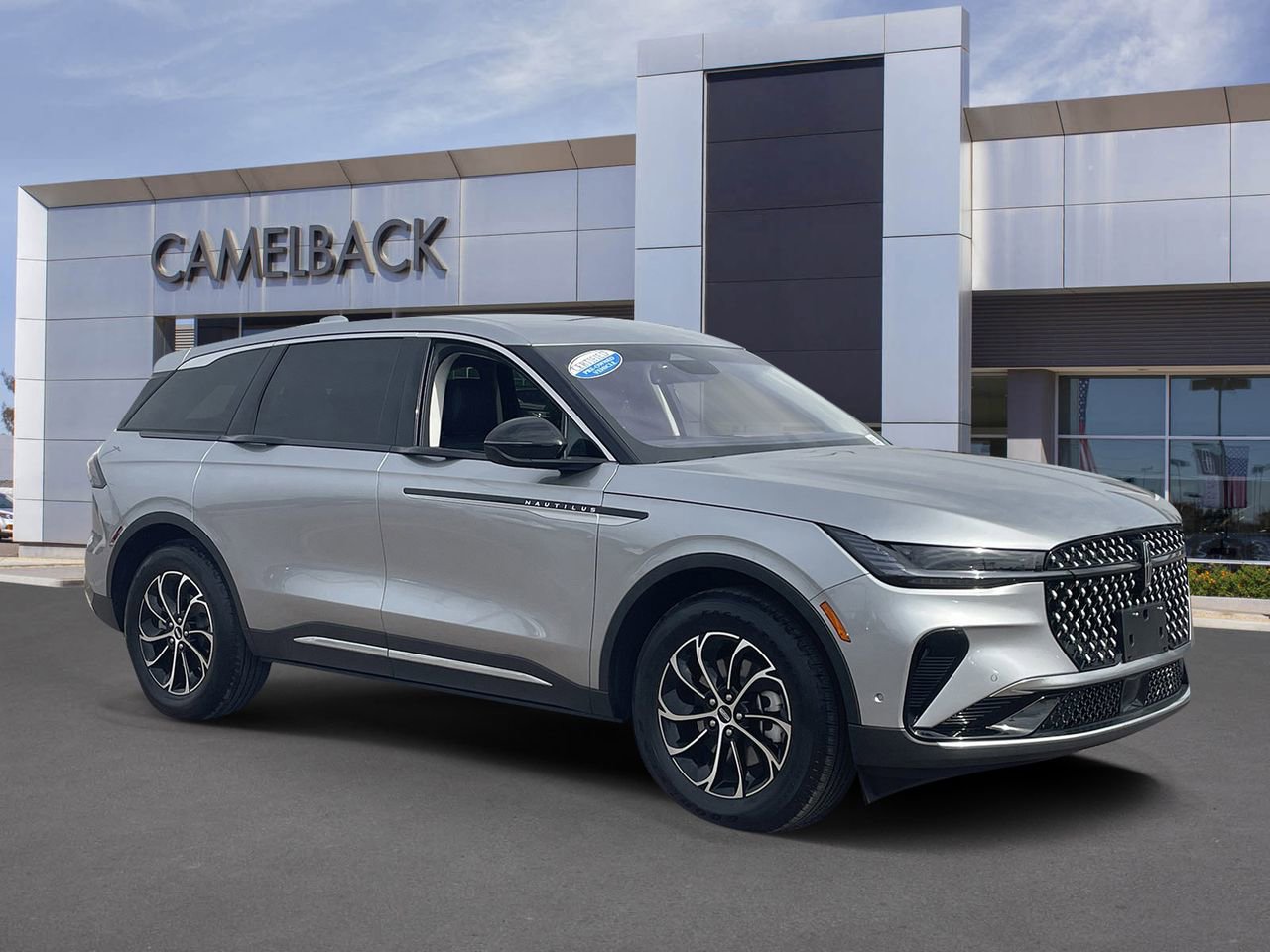 Certified 2024 Lincoln Nautilus Premier image 8