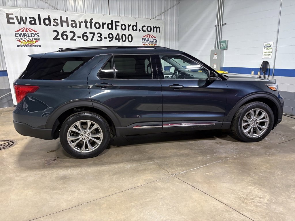 Certified 2023 Ford Explorer XLT w/ Equipment Group 202A image 9