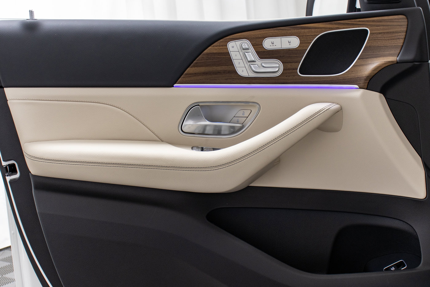 Used 2025 Mercedes-Benz GLE 350 4MATIC image 12