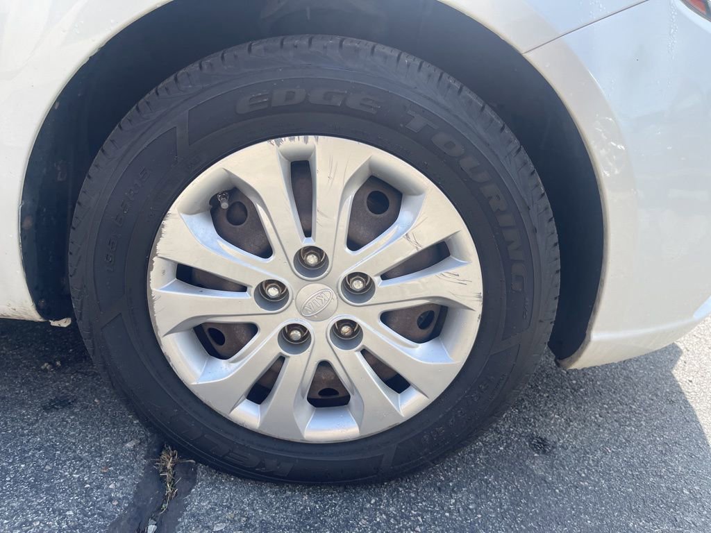 Used 2013 Kia Forte EX FWD image 31