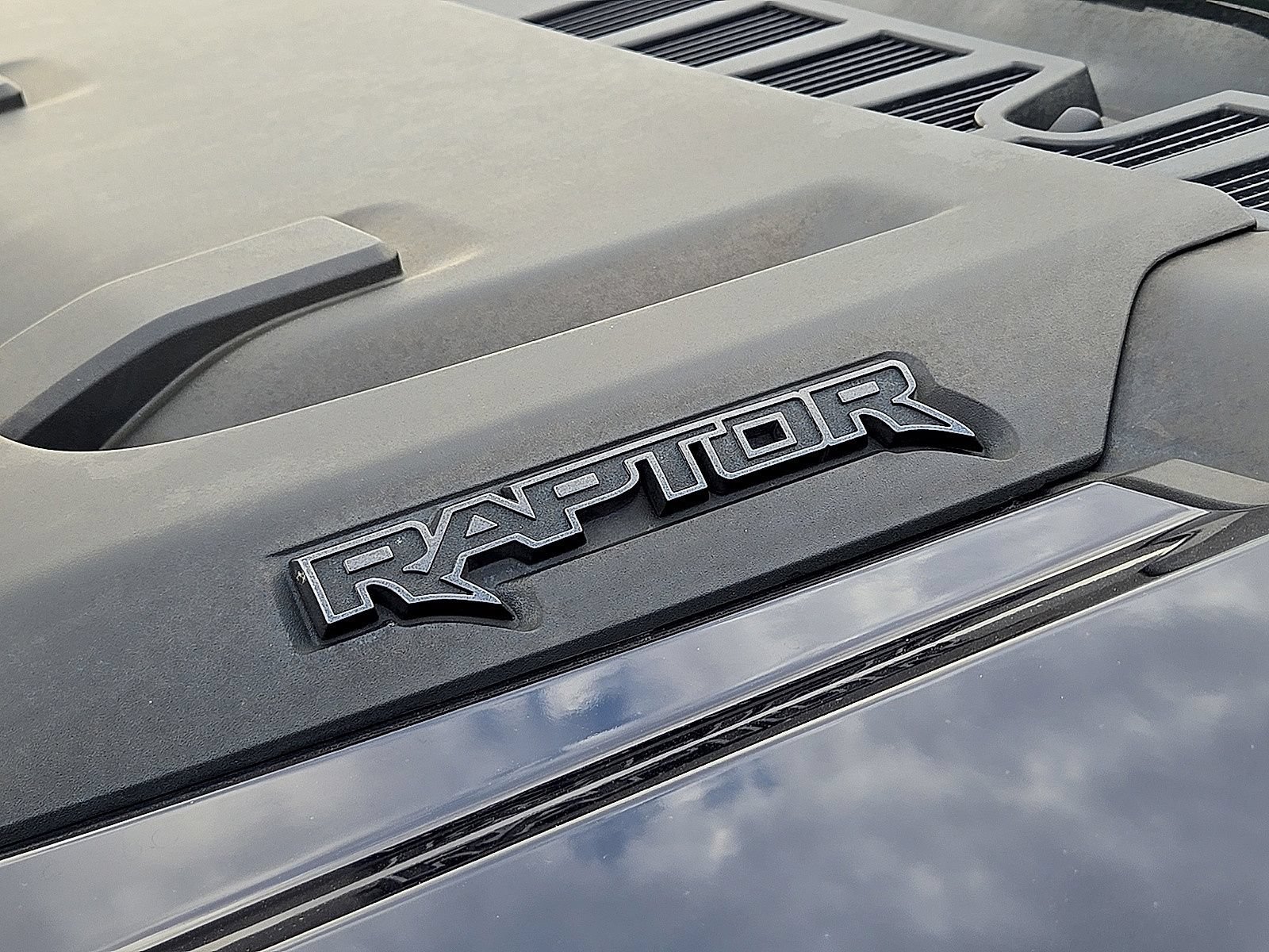 Used 2023 Ford F150 Raptor w/ Raptor 37 Performance Package AWD/4WD image 12