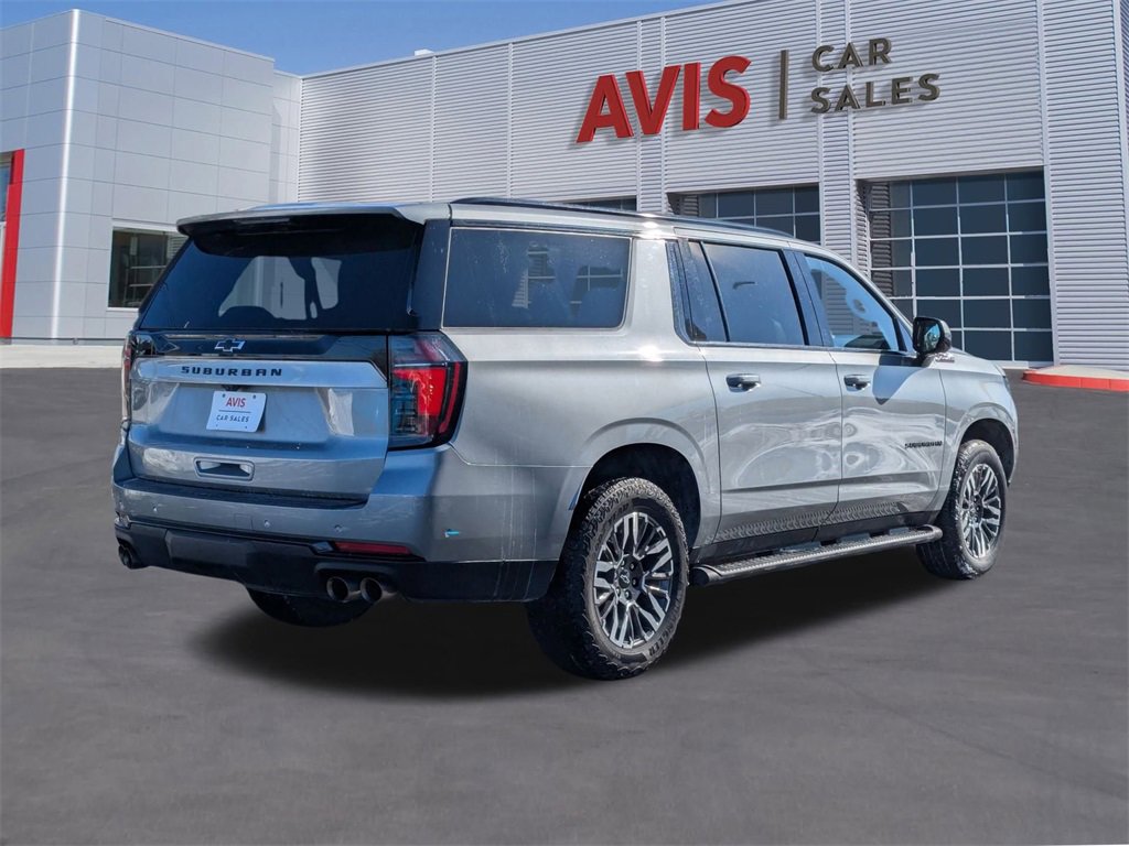 Used 2025 Chevrolet Suburban Z71 image 6
