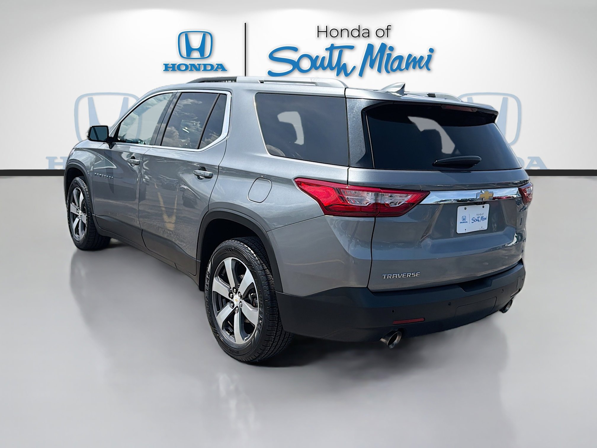 Used 2018 Chevrolet Traverse LT FWD image 5