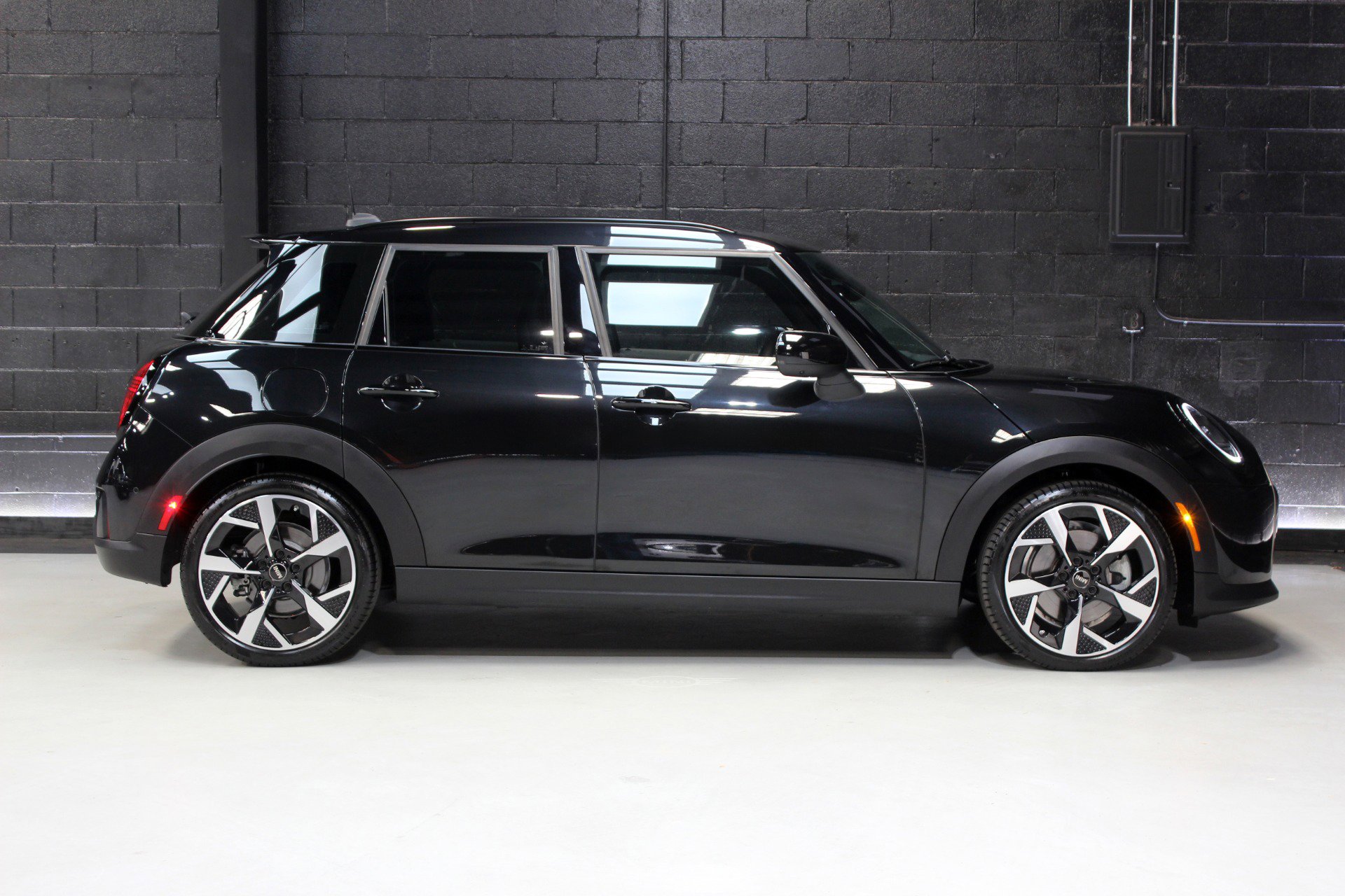 Used 2025 MINI Cooper S image 14