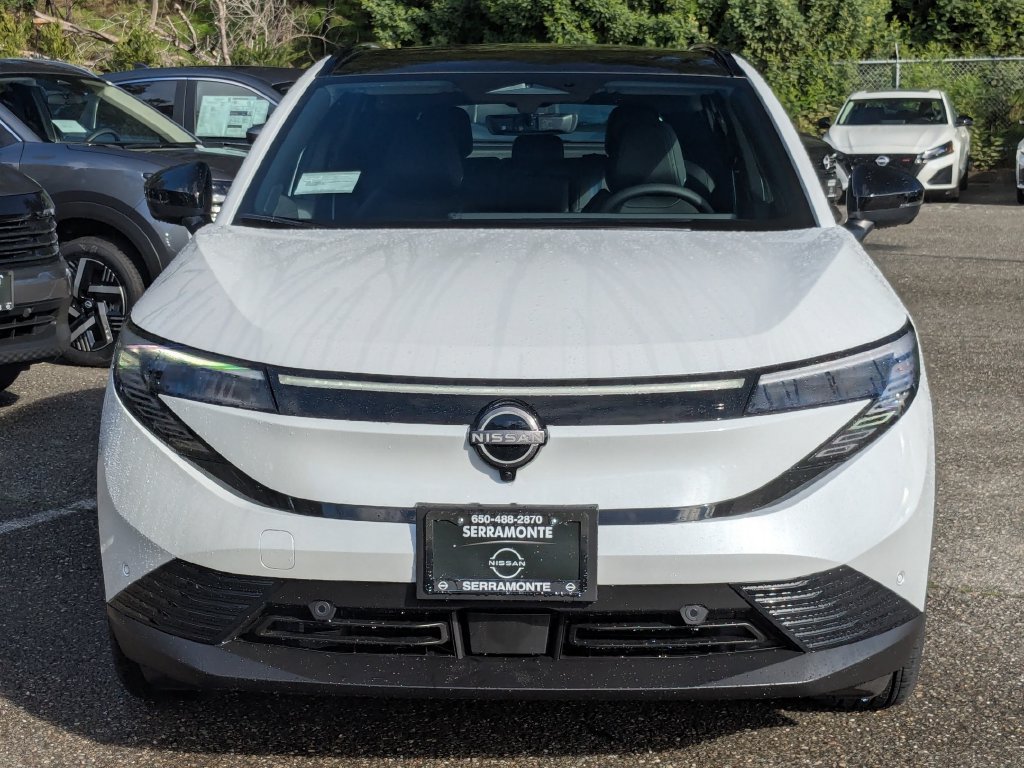New 2026 Nissan Leaf Platinum+ w/ Cargo Package (Platinum+) FWD image 3