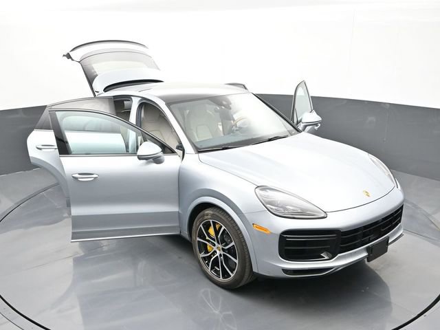 Certified 2022 Porsche Cayenne Turbo image 31