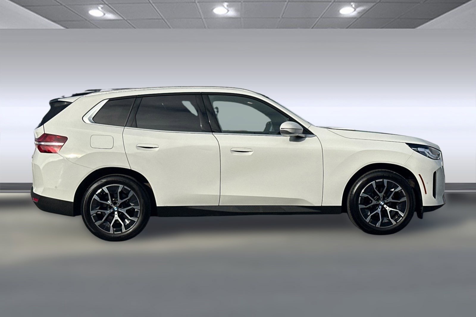 Used 2025 BMW X3 xDrive30i w/ Convenience Package image 8