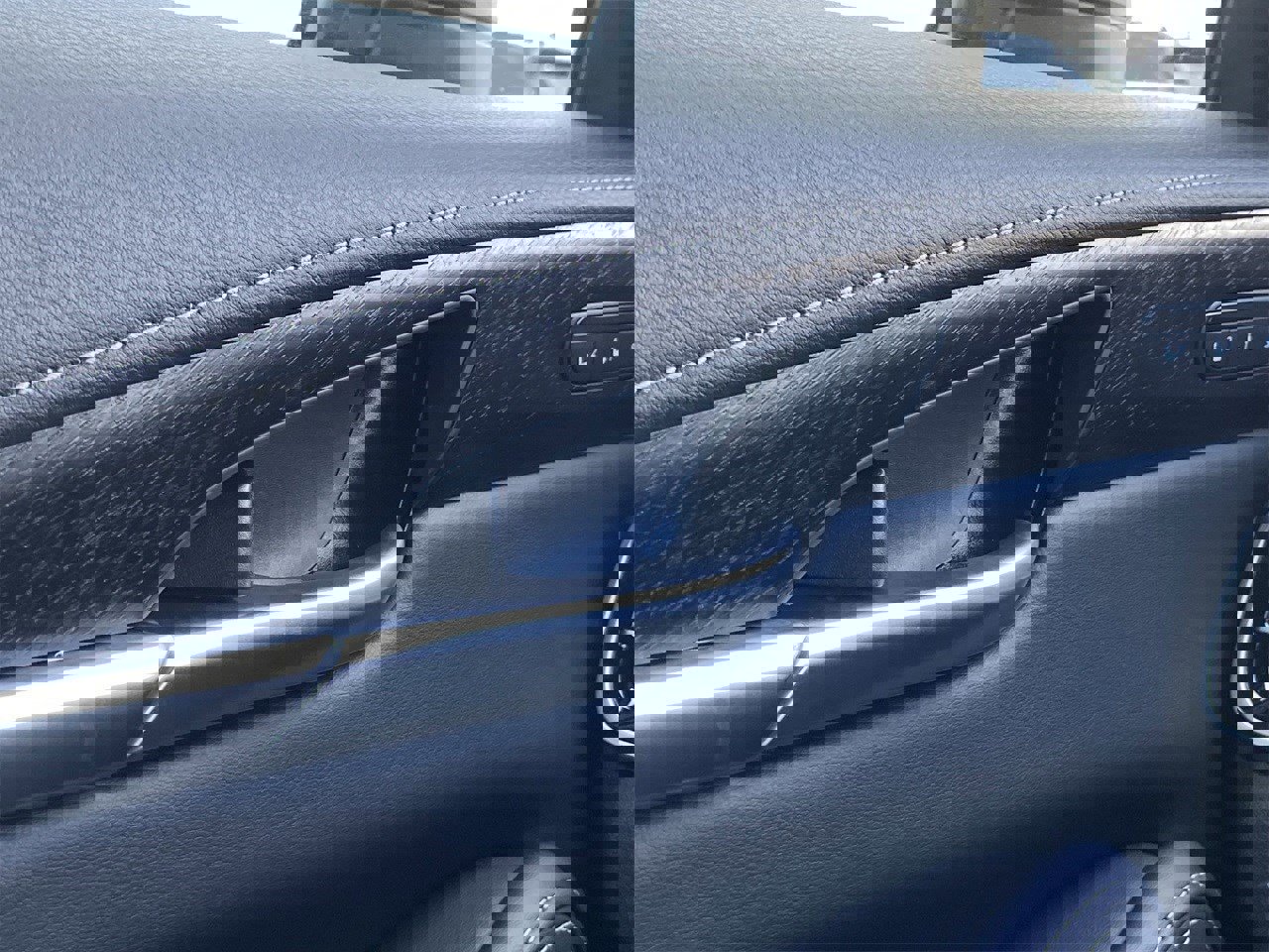 New 2026 INFINITI QX60 Sport w/ Dark Cargo Package image 21