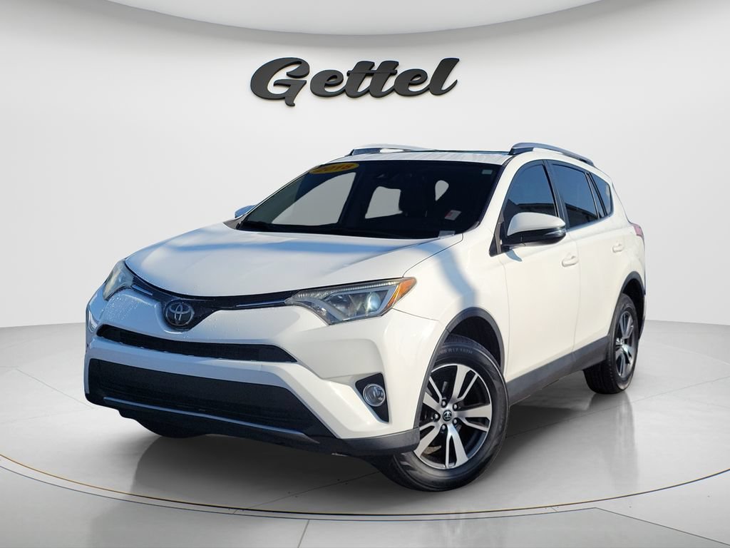 Used 2018 Toyota RAV4 XLE AWD/4WD image 1