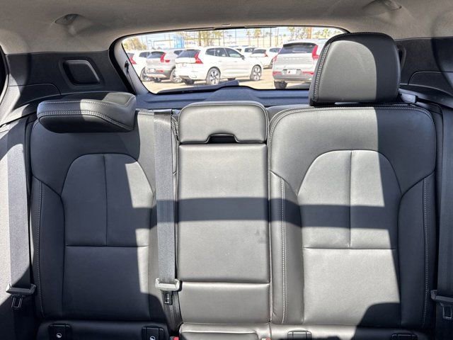 New 2025 Volvo XC40 B5 Core w/ Protection Package Premier image 18