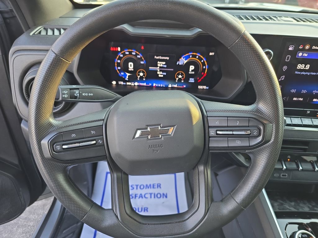 Used 2025 Chevrolet Colorado Trail Boss AWD/4WD image 21