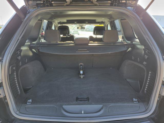 Used 2018 Jeep Grand Cherokee Laredo w/ Security & Convenience Group AWD/4WD image 8