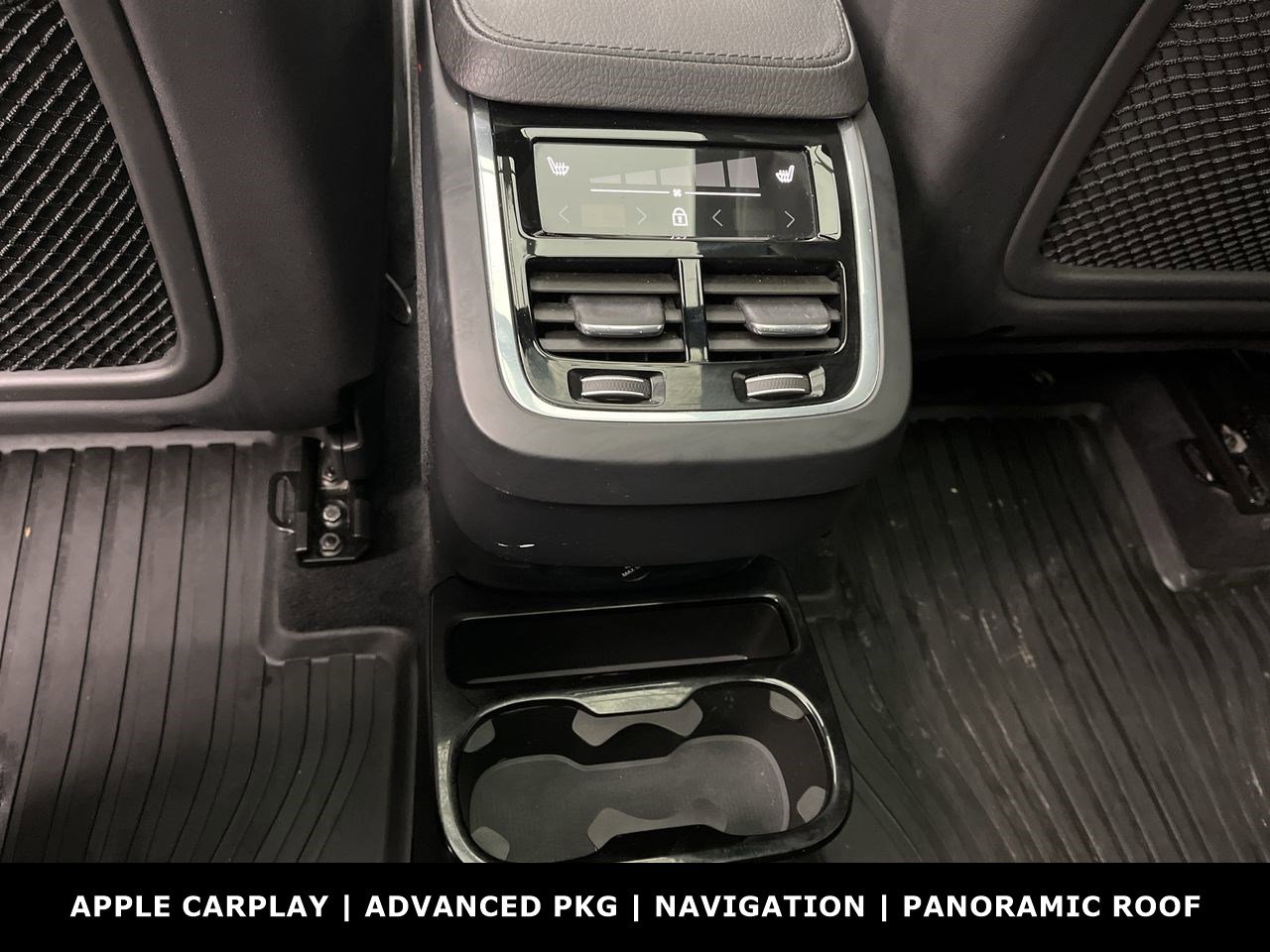 Used 2020 Volvo XC90 T6 Momentum w/ Protection Package Premier image 13