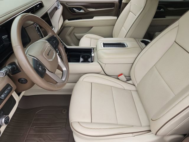 Used 2023 GMC Yukon Denali w/ LPO, Floor Liner Package AWD/4WD image 13