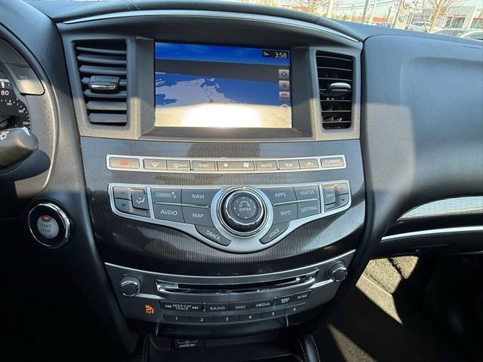 Used 2019 INFINITI QX60 Luxe w/ Essential Package image 18