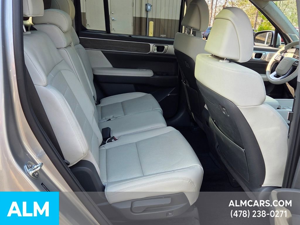 Used 2024 Hyundai Santa Fe Limited image 15