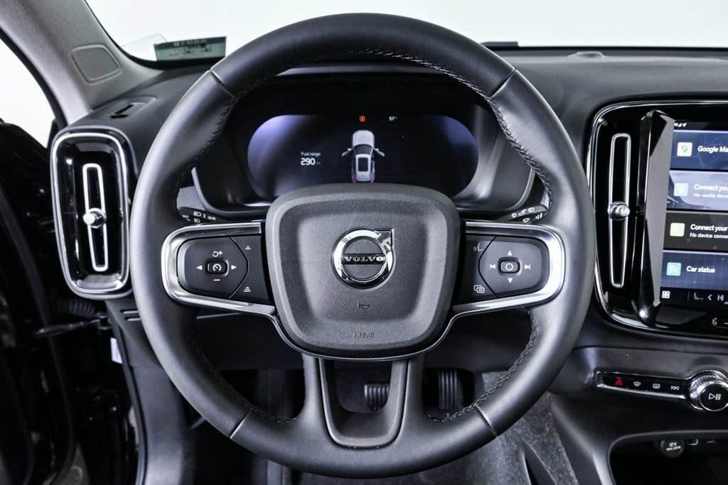 Certified 2025 Volvo XC40 B5 Plus image 10