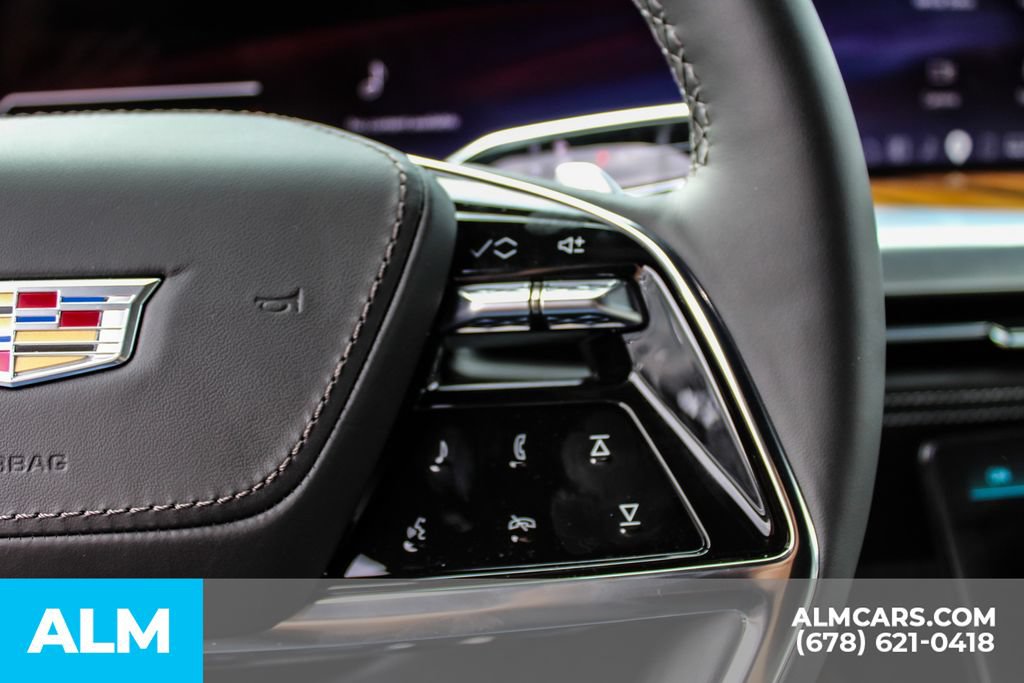 Used 2026 Cadillac Escalade Platinum Sport w/ LPO, Floor Liner Package AWD/4WD image 28