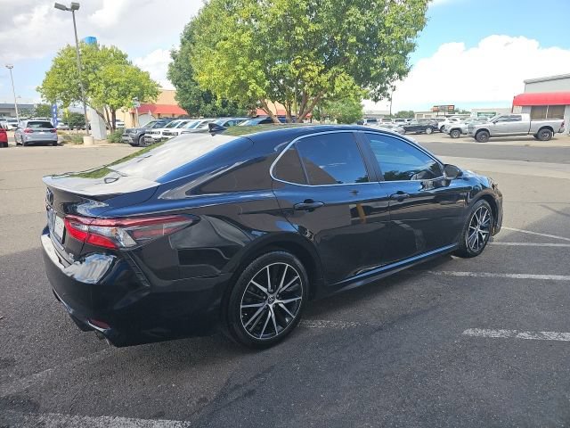Used 2021 Toyota Camry SE AWD/4WD image 5