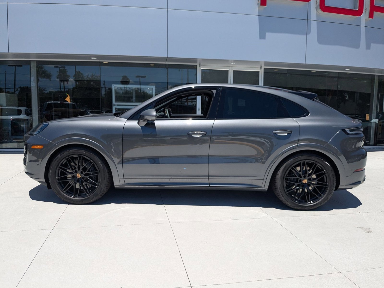 New 2025 Porsche Cayenne Coupe video 2