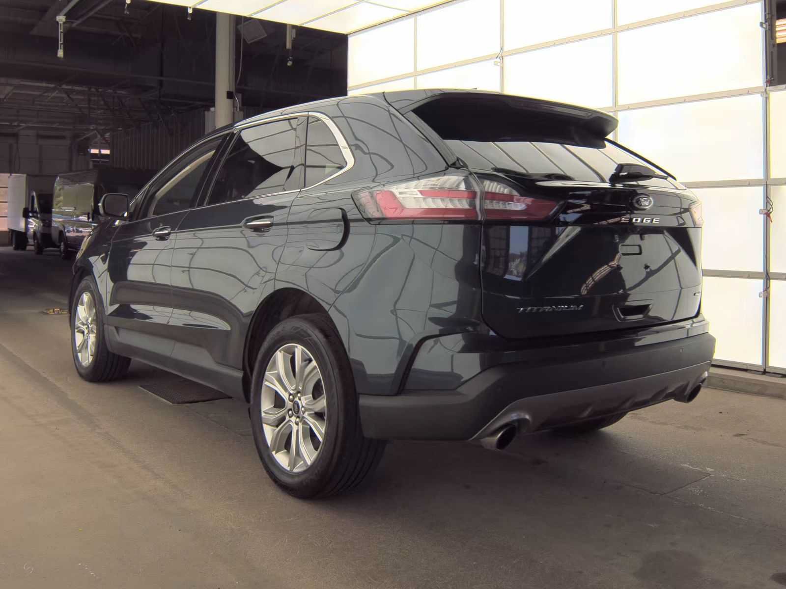 Used 2024 Ford Edge Titanium AWD/4WD image 4