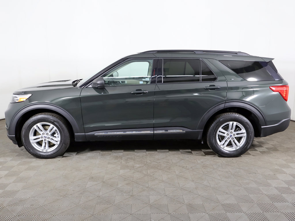 Used 2023 Ford Explorer XLT w/ Equipment Group 202A AWD/4WD image 19
