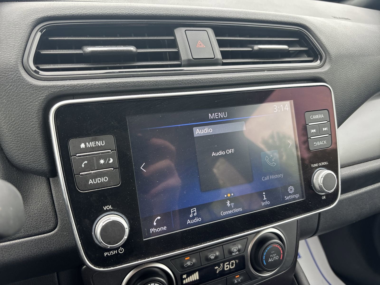 Used 2022 Nissan Leaf S FWD image 16