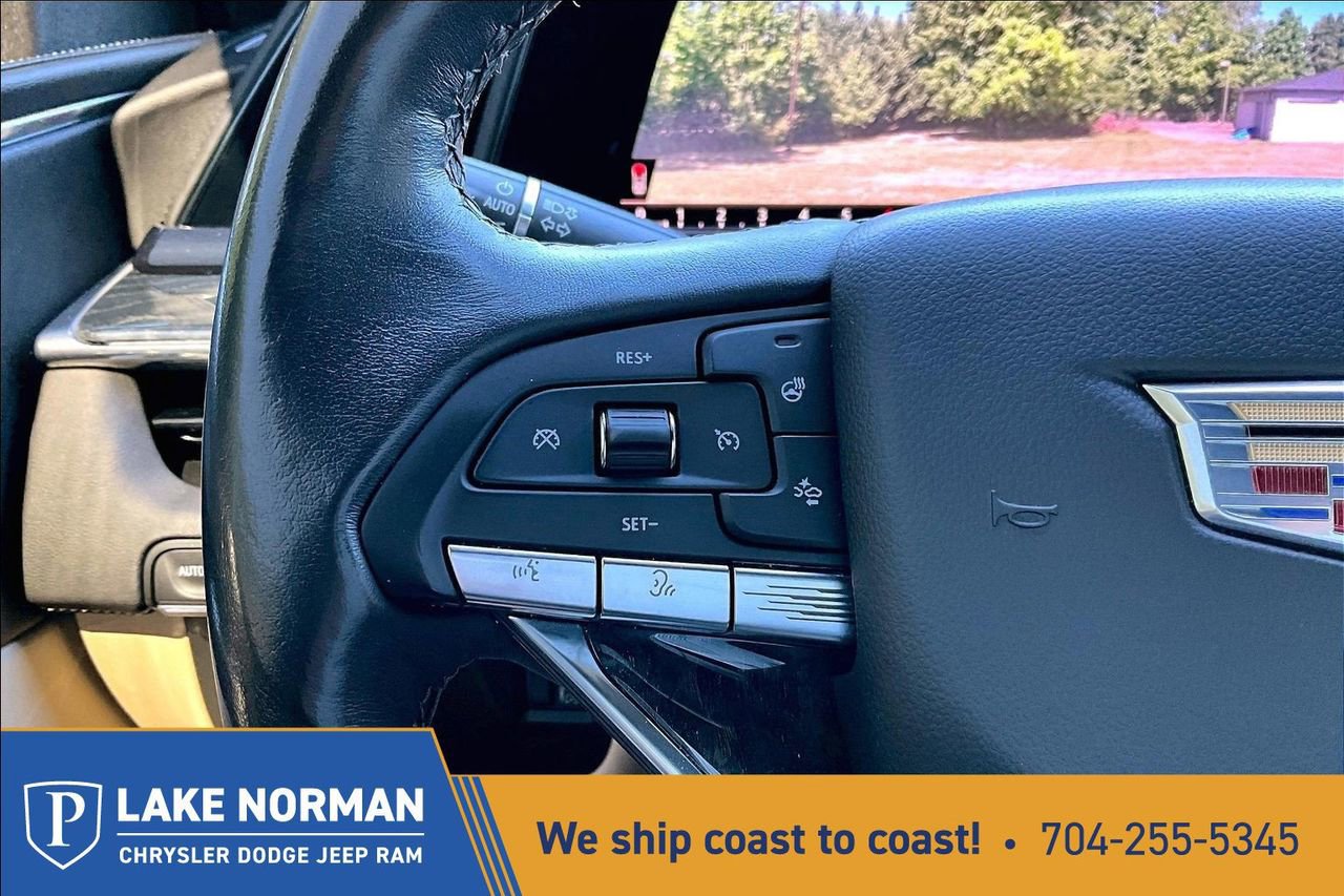 Used 2021 Cadillac Escalade Premium Luxury w/ LPO, Illumination Package AWD/4WD image 30
