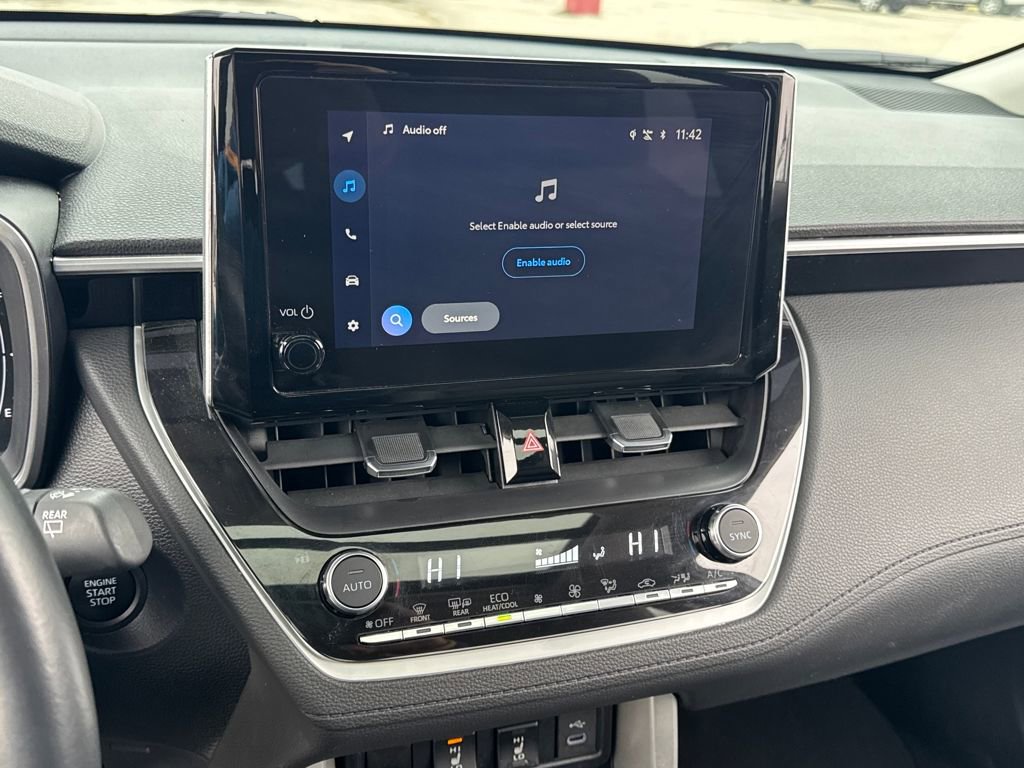 Used 2024 Toyota Corolla Cross XLE image 22